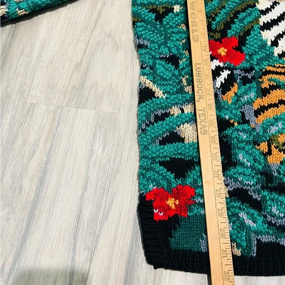Vintage NWT Beautiful Hand Knit Sweater - Picture 6 of 8